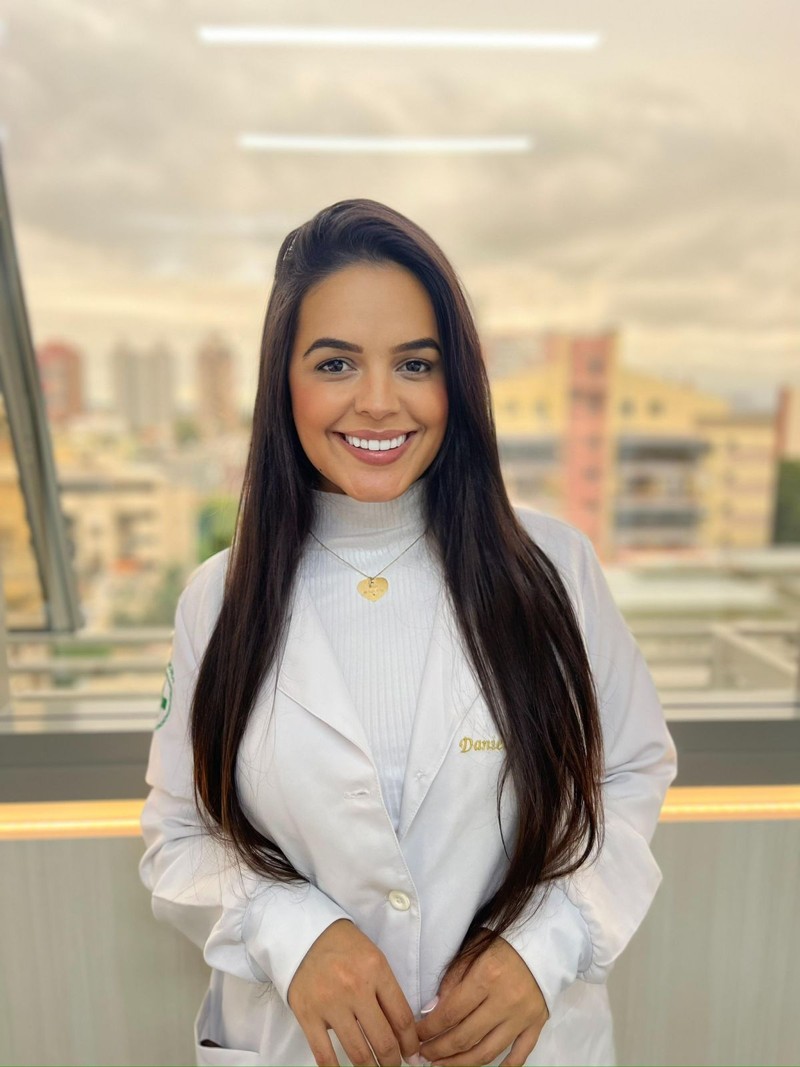 Dra. Danielle Silveira, biomédica esteta